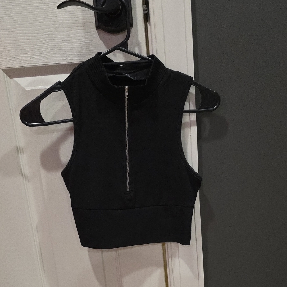 Black Sleeveless Zip-Up Top